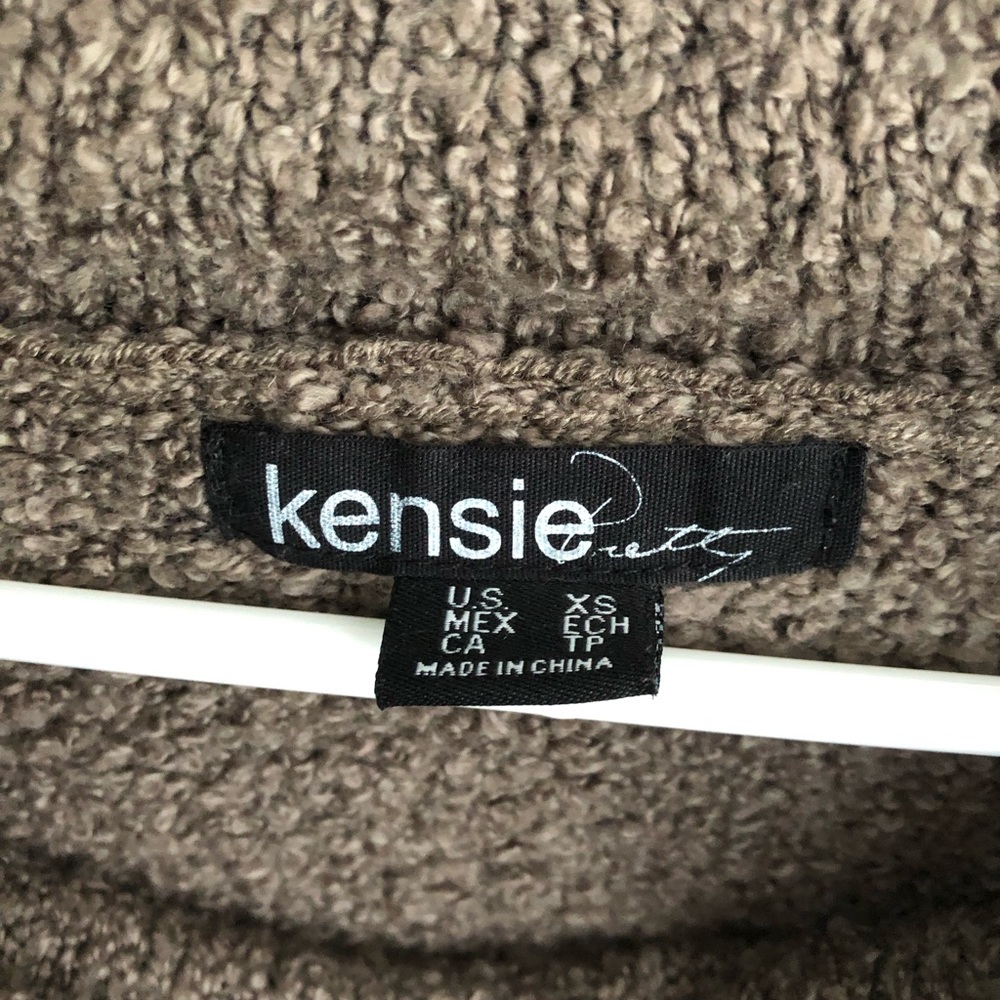 Kenzie - Picture 4 of 5